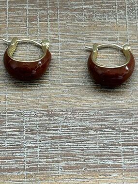 Brown Enamel Gold Tone Vintage Style Hoop Earring New